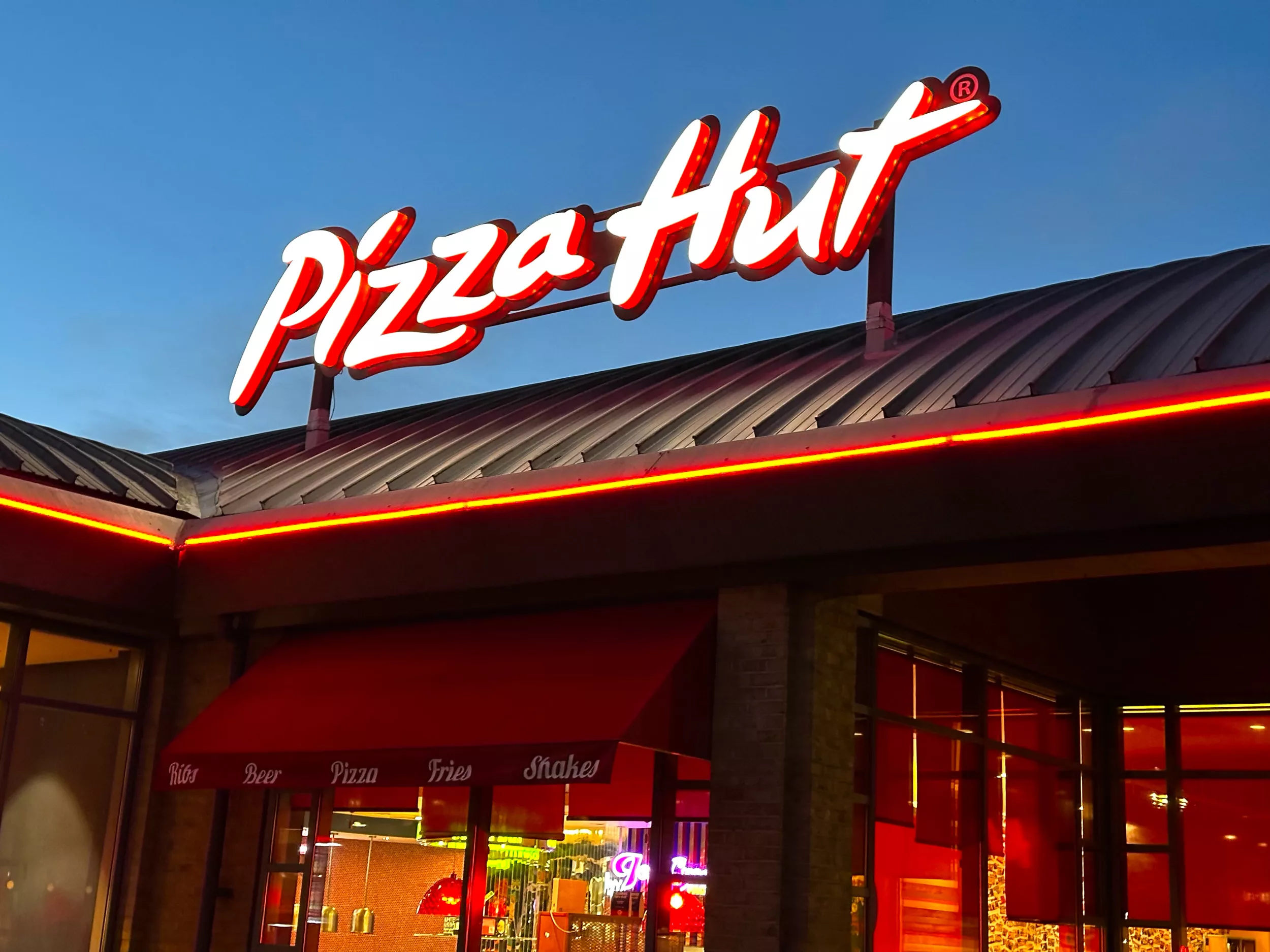 Pizza Hut Faces Boycott Calls for Feeding Israeli Soldiers - Vimarsana News