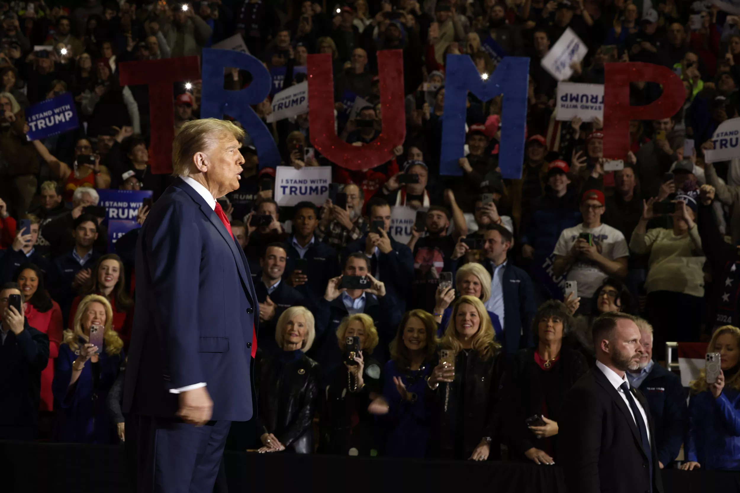 Donald Trump's Rally Crowd Size Mocked by Republican—'Wasn't Even That Big' - Vimarsana News