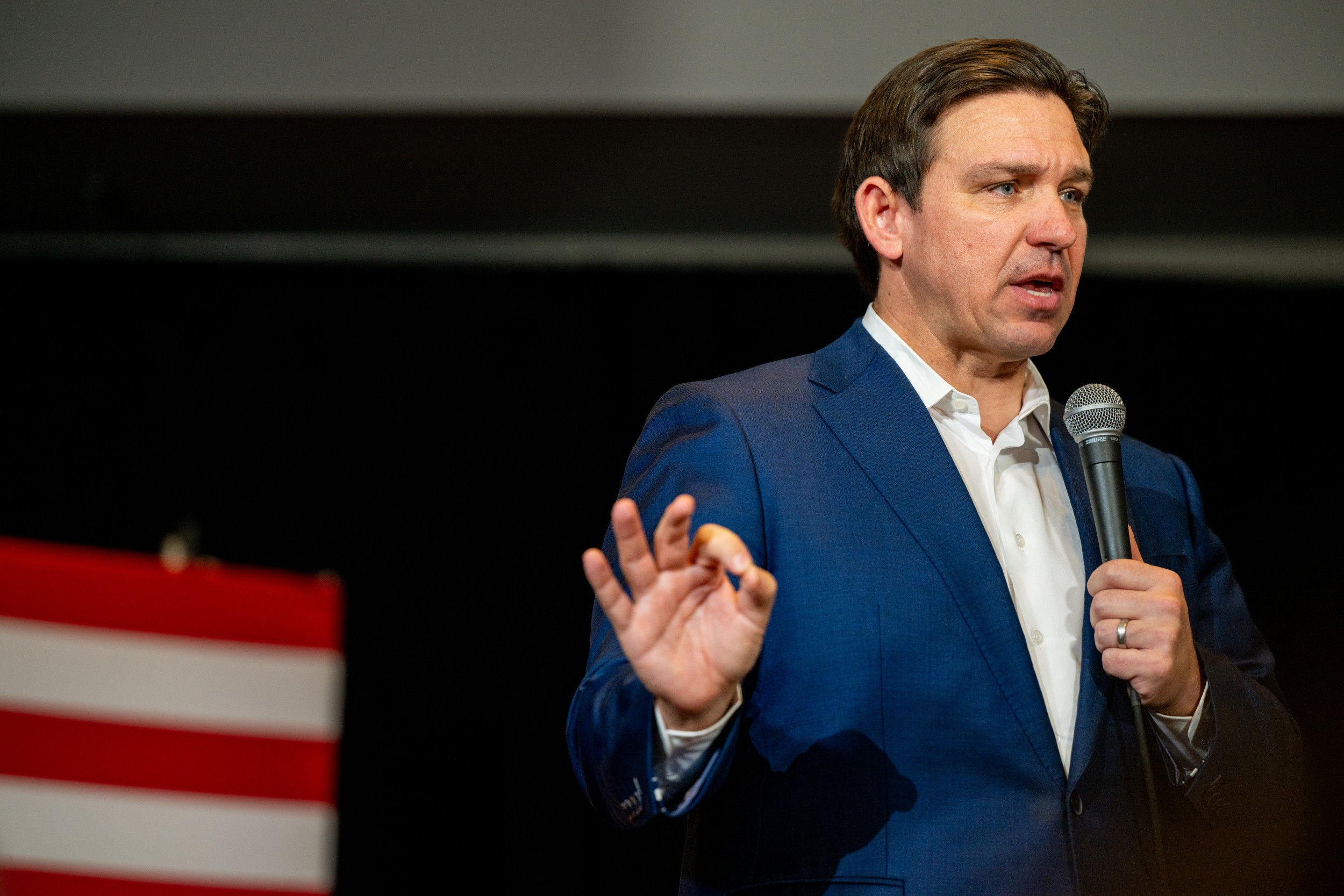 Mary Trump Brutally Mocks Ron DeSantis After He Ends His Campaign