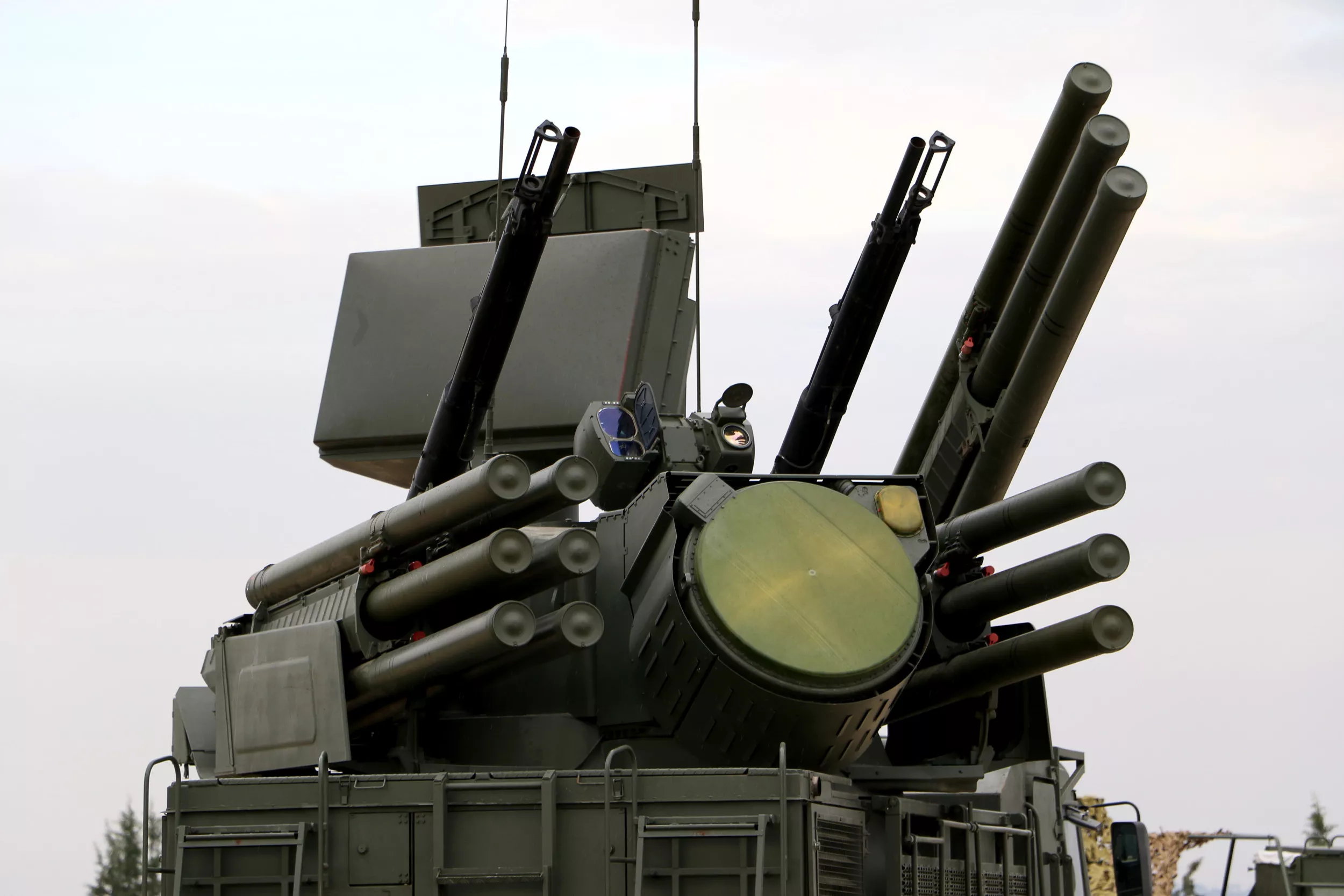 Russian Air Defenses Stretched Thin as Putin Defends Prized Palace: Report - Vimarsana News