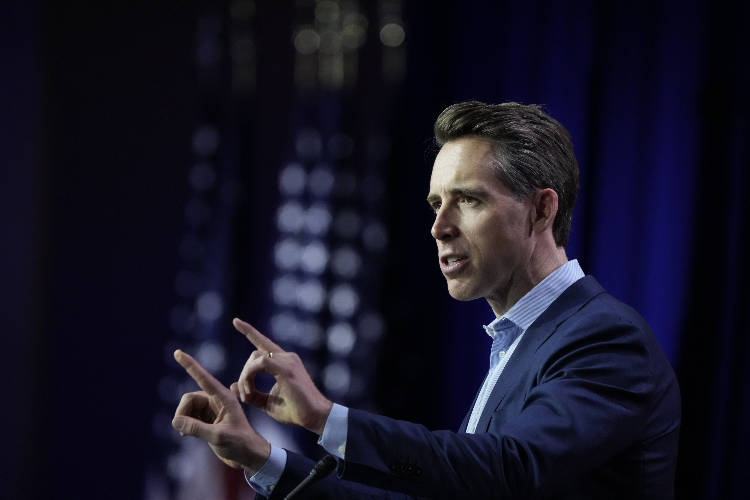 Josh Hawley Disagrees With GOP Leaders Who Say Border Deal Helps Trump ...