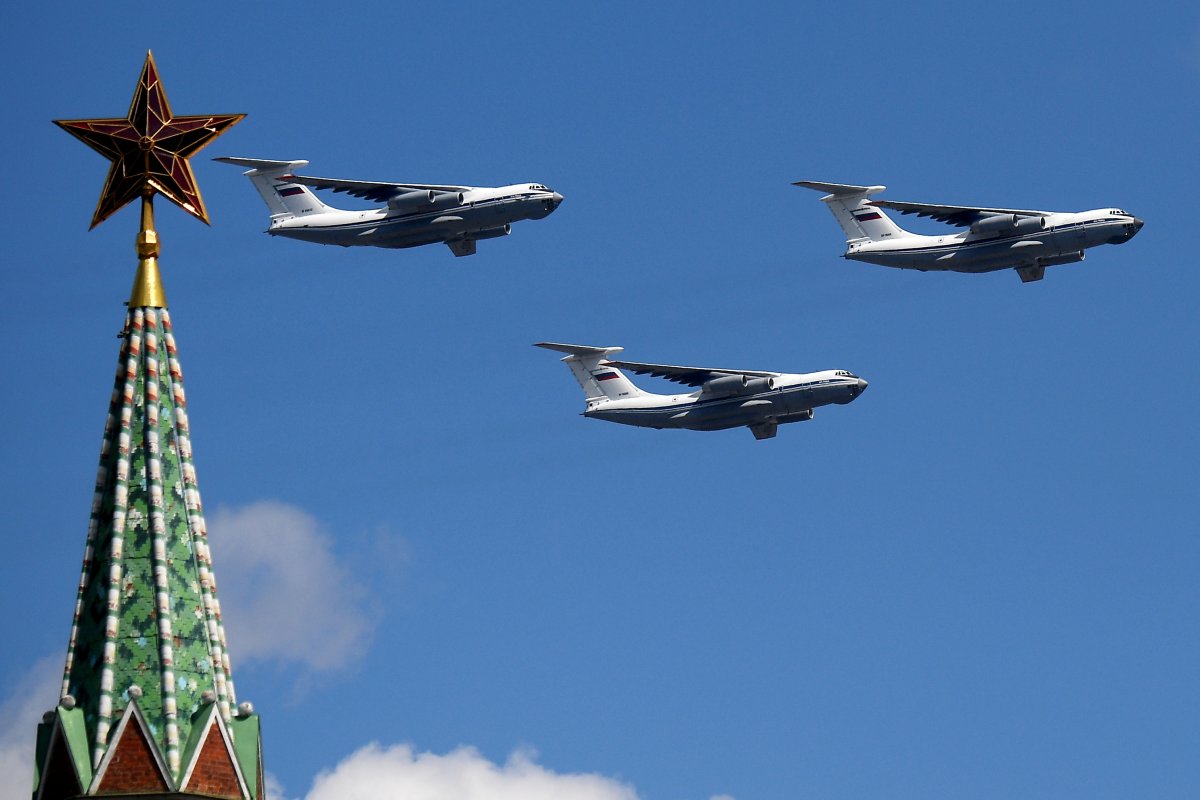 Máy bay vận tải Ilyushin Il-76