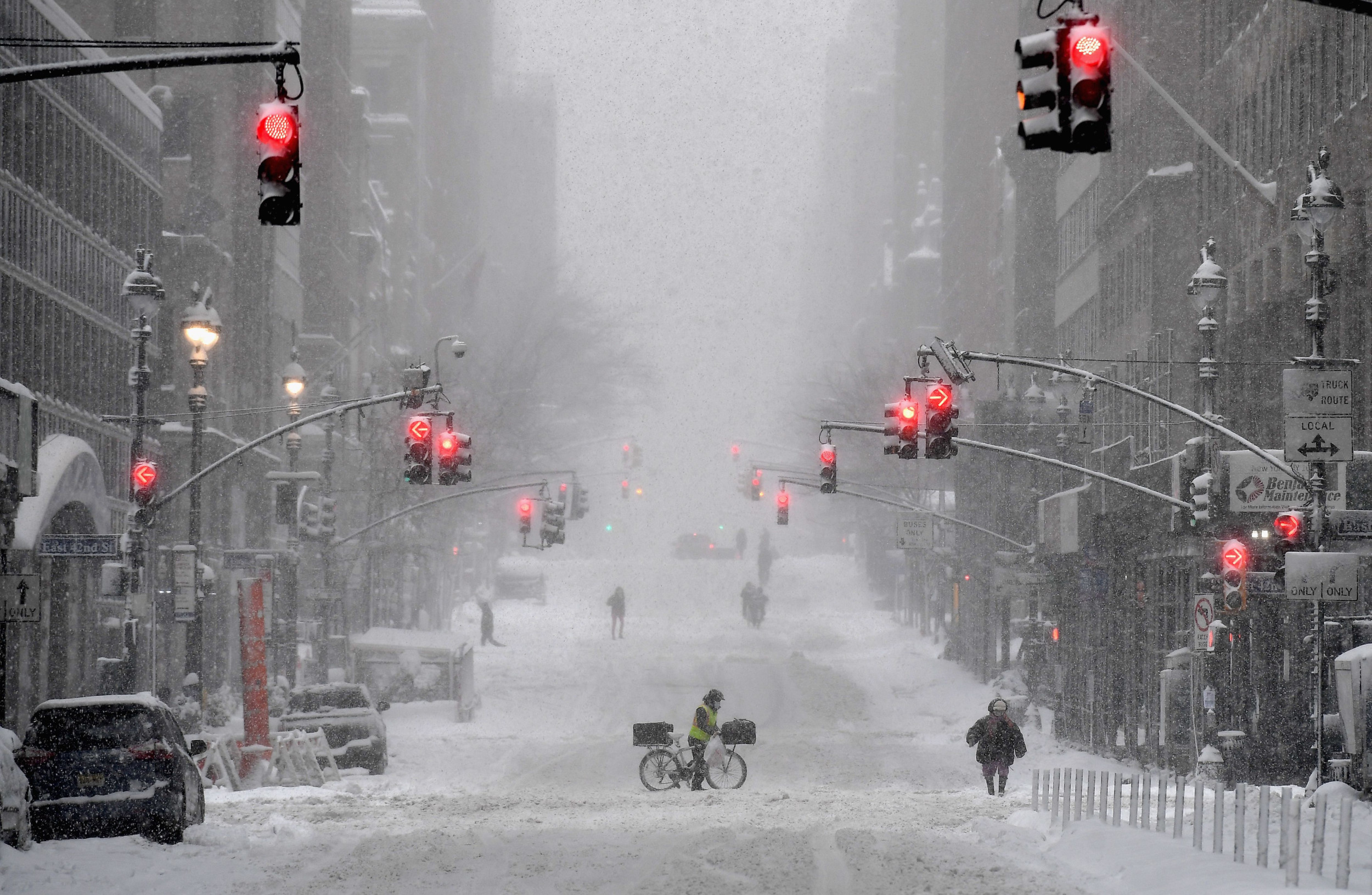 Map Reveals States Bracing for Snow, Ice Forward of Weekend Winter Storm