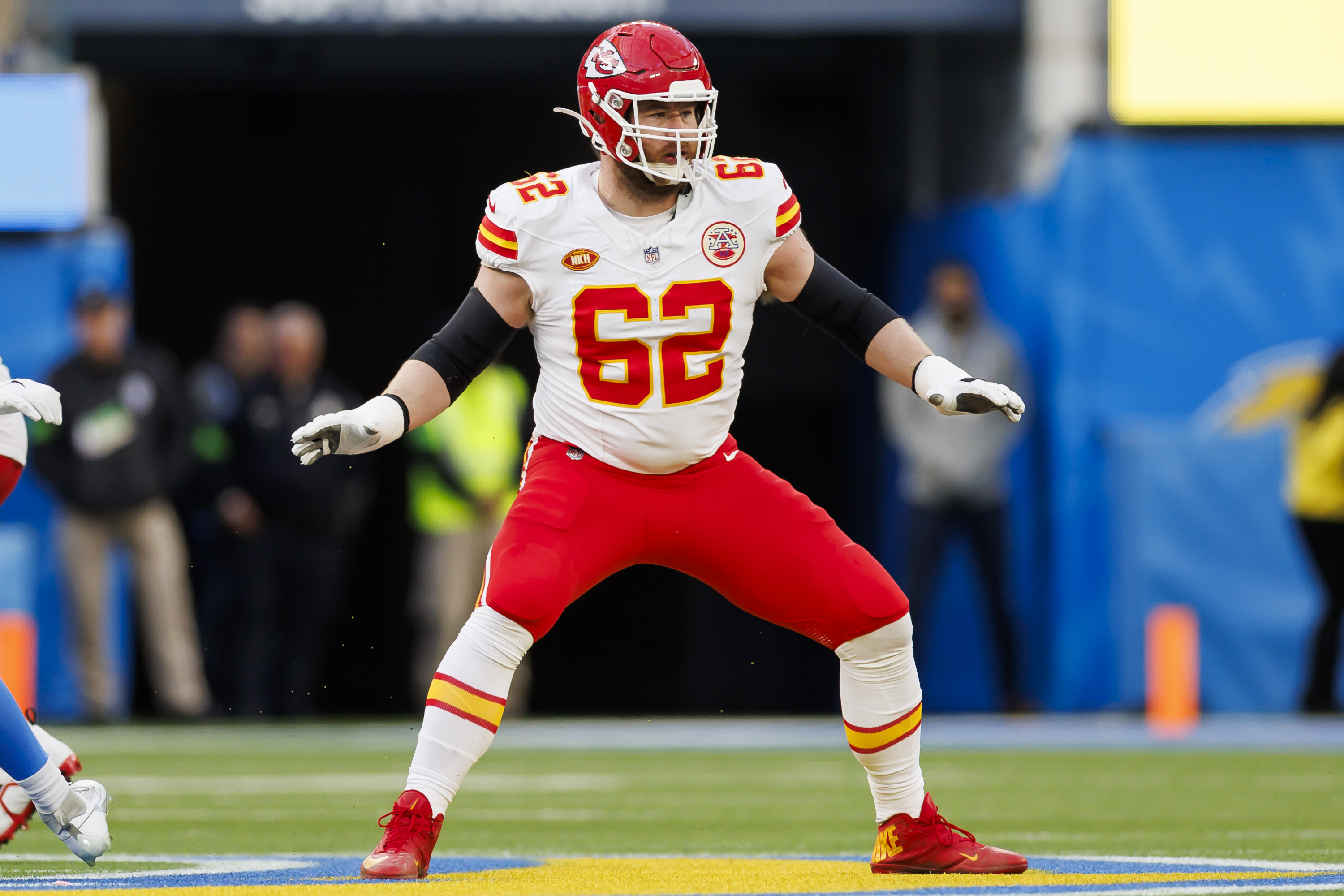 Chiefs Send All-Pro Guard Joe Thuney to Bears in Blockbuster Trade
