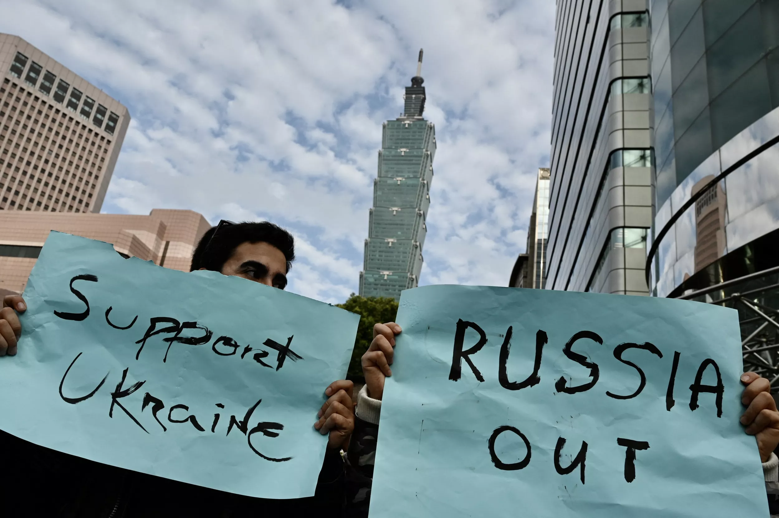 Putin's War Machine Gets Help From Most Unlikely Source - Vimarsana News