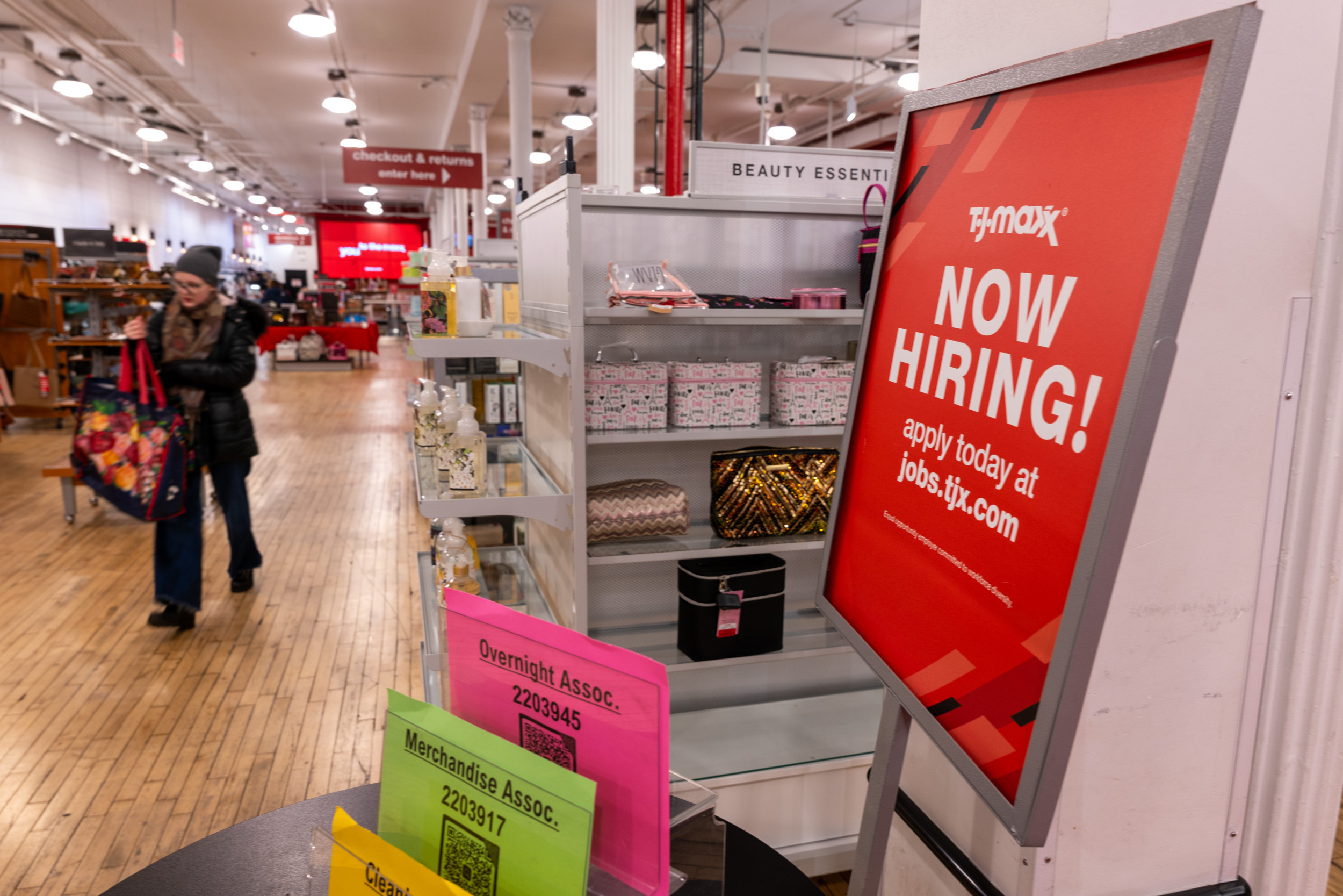 New Yorker's Job Hunt Story Reflects 'White-Collar Recession' - Newsweek