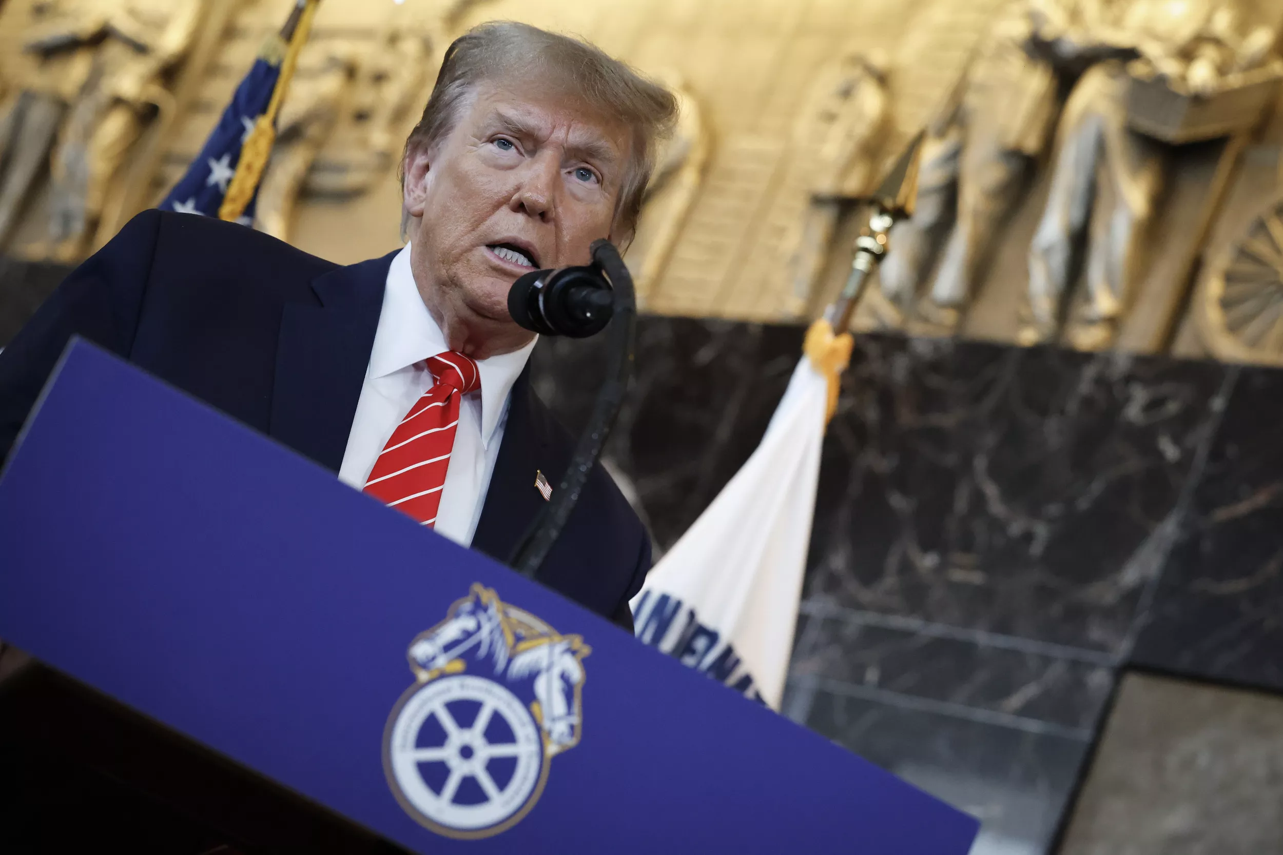 Donald Trump Dodges Question About Paying Legal Fees With PAC Funds - Vimarsana News