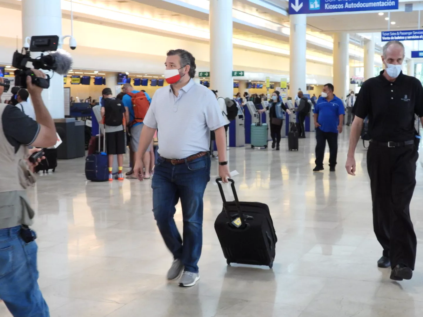 Ted Cruz Pushing for Airport Security Escort Raises Eyebrows - Vimarsana News