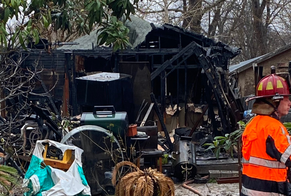 Incendio en una casa de Texas mata a mamá y bebé