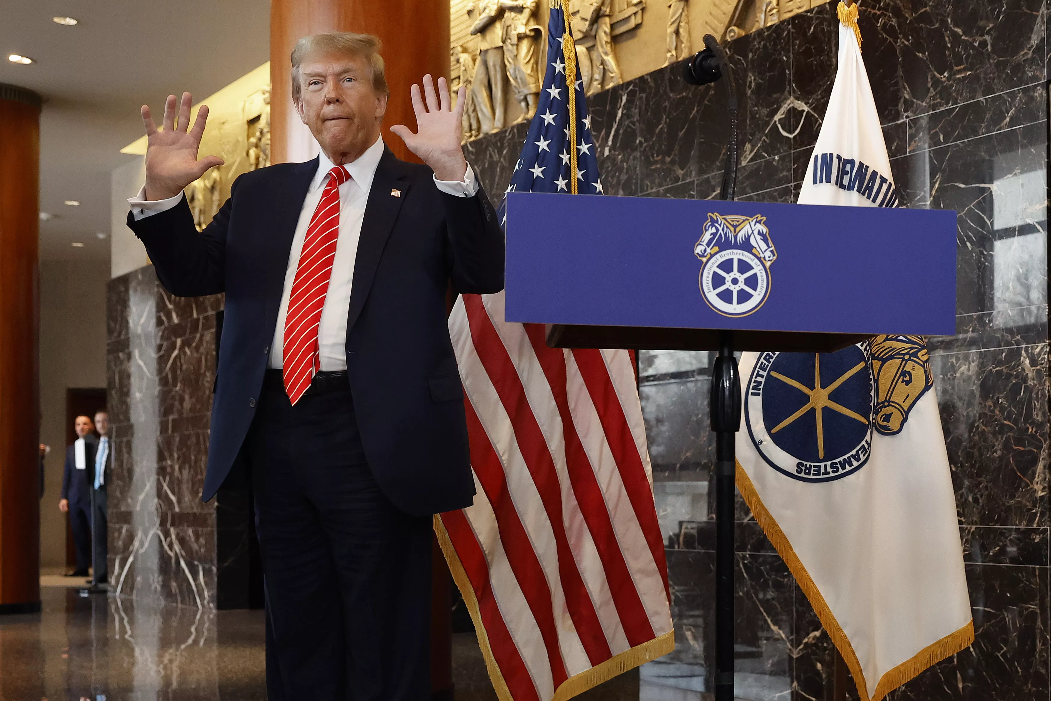 Donald Trump's Elvis Comment Sparks Avalanche of Jokes, Memes - Vimarsana News