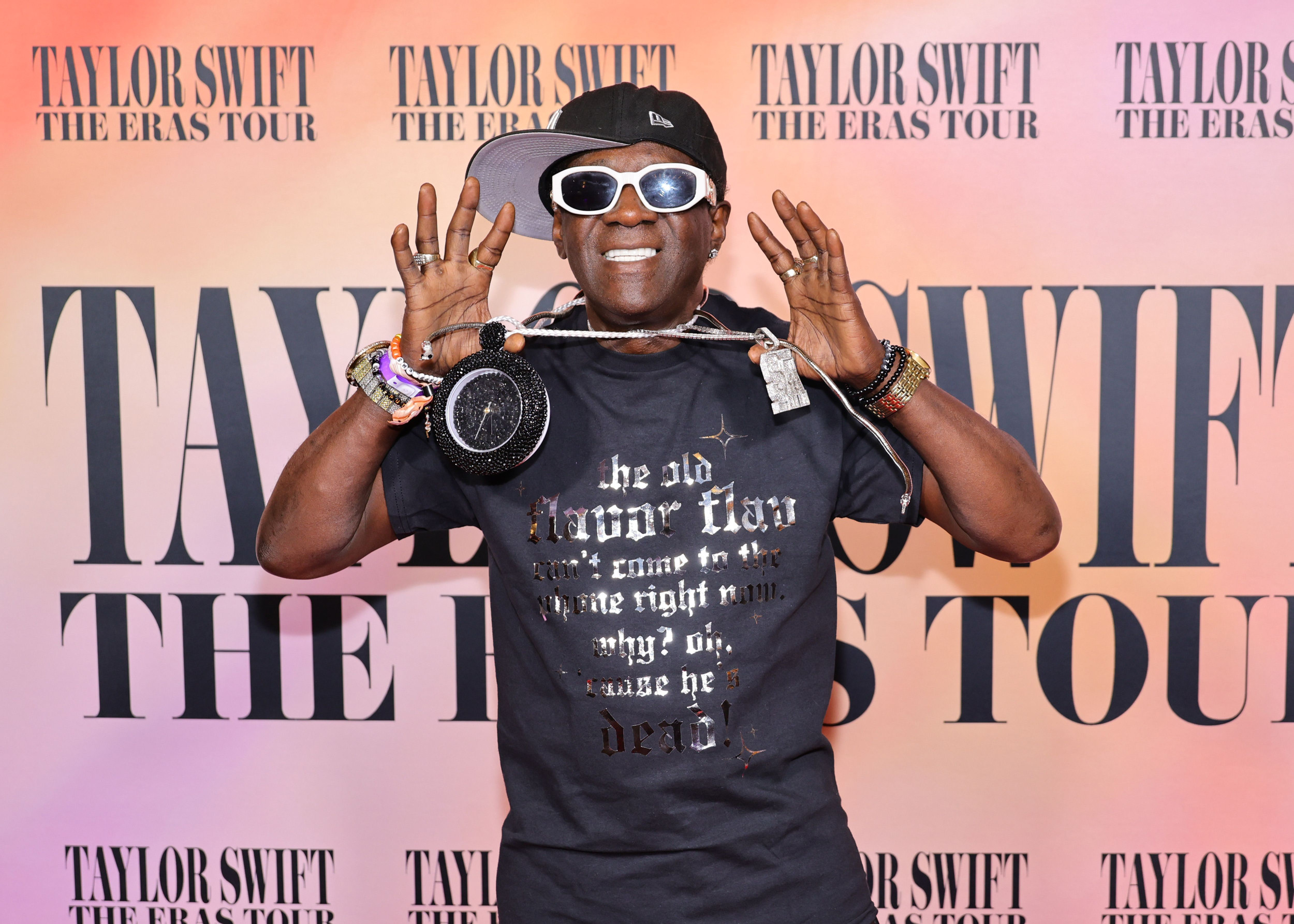 Taylor Swift Photo With Flavor Flav at Grammys Goes ViralMiddle East