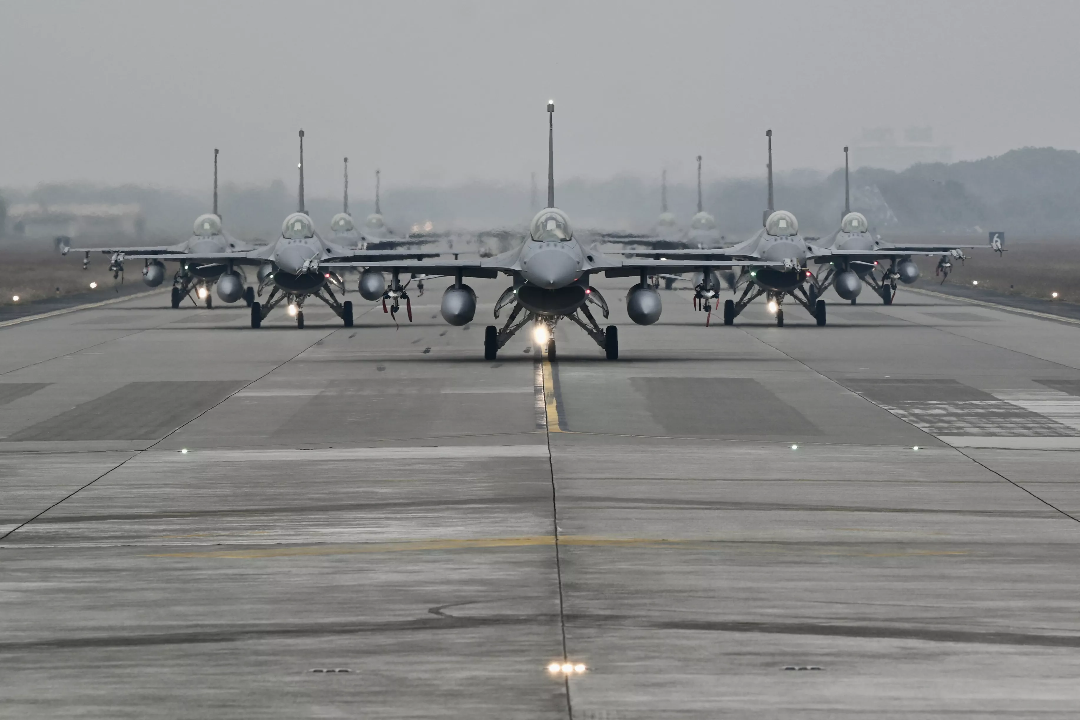 Taiwan's F-16 Jets To Receive US-Made AGM-154 Bombs - Vimarsana News