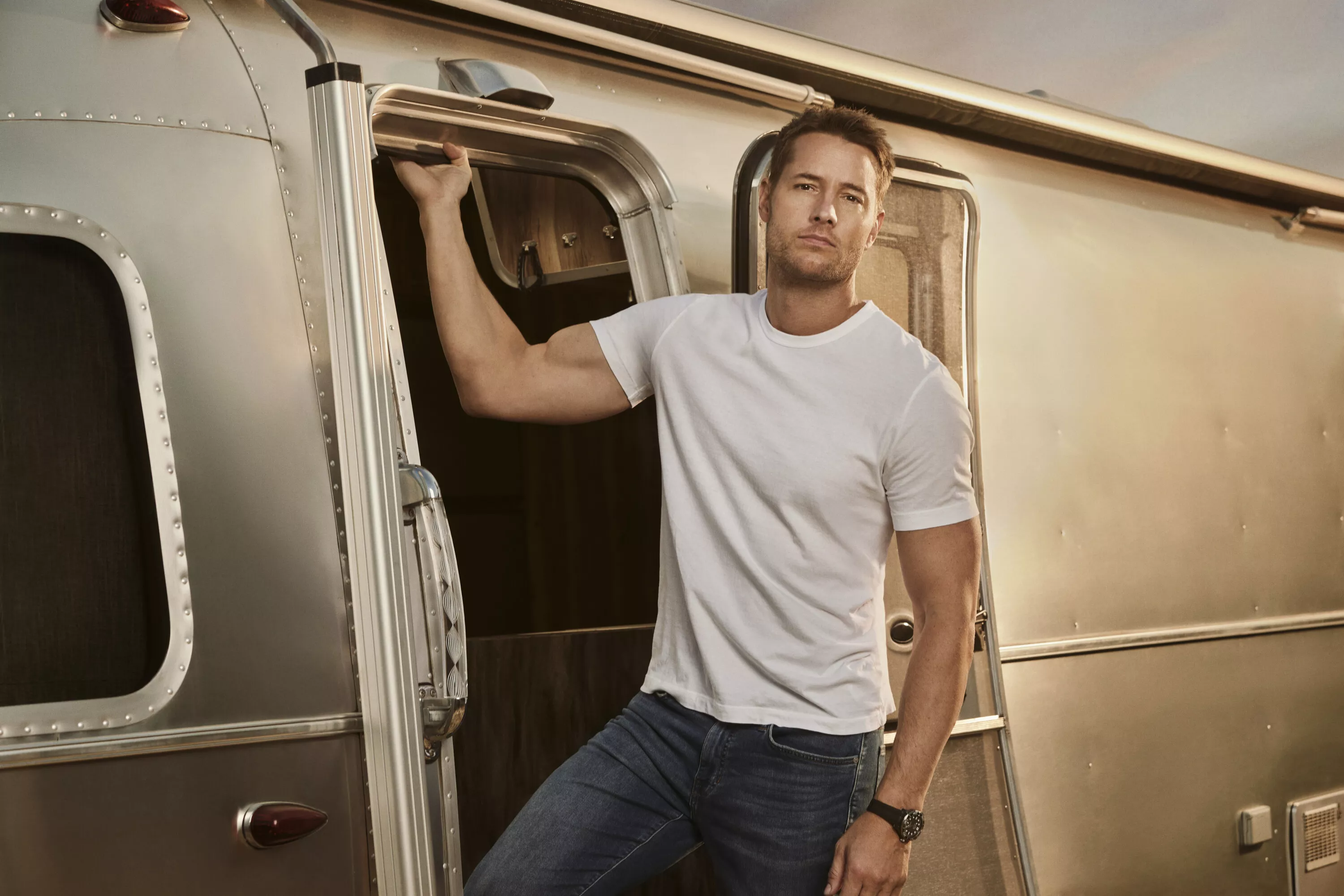 This Is Us' Justin Hartley Is Ready for Action With 'Tracker' on CBS -  Newsweek
