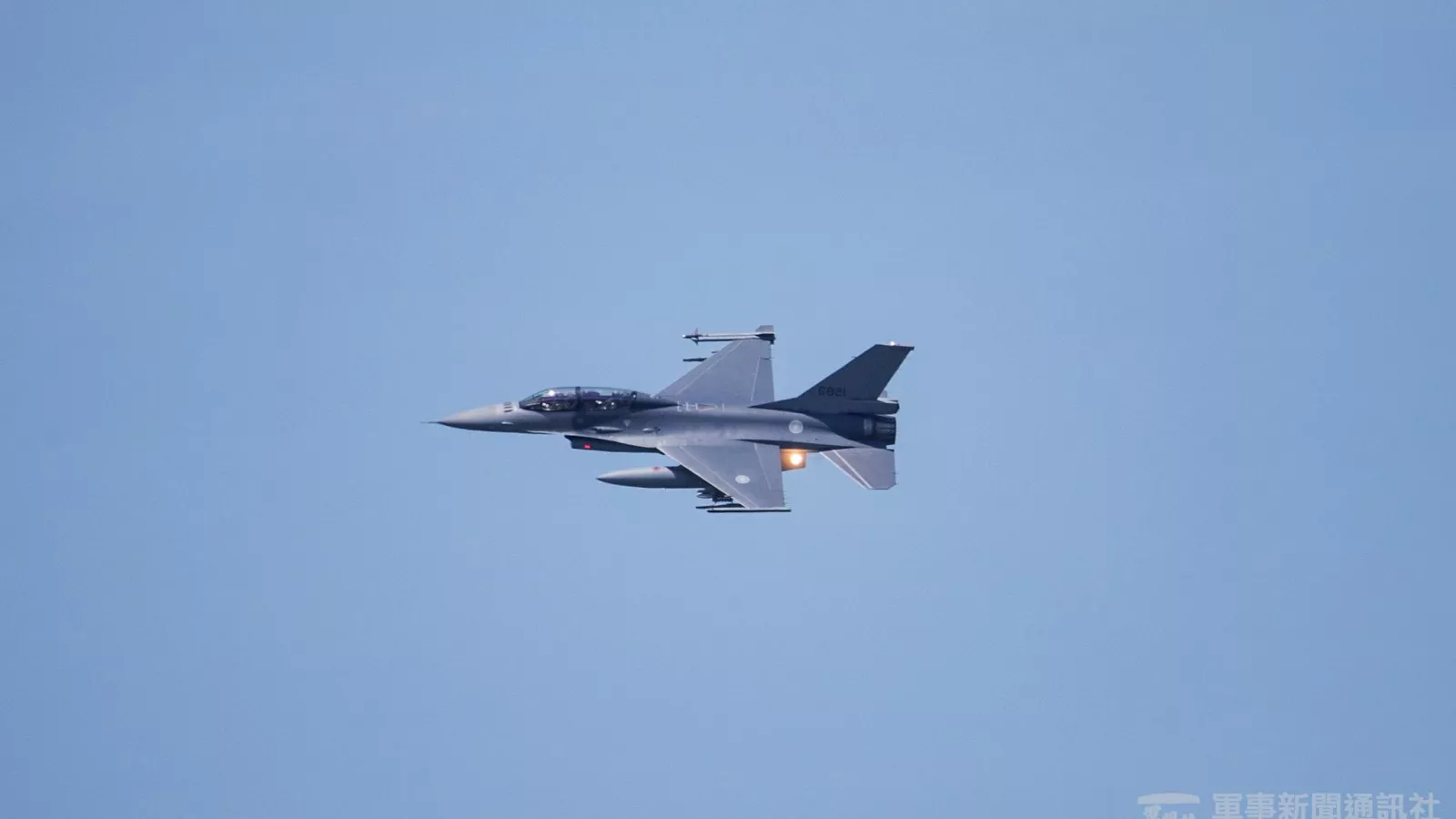 入手困難 CHINA AIR FORCE F-16 401ST ファルコン lockheed-martin-ramps-f-16-