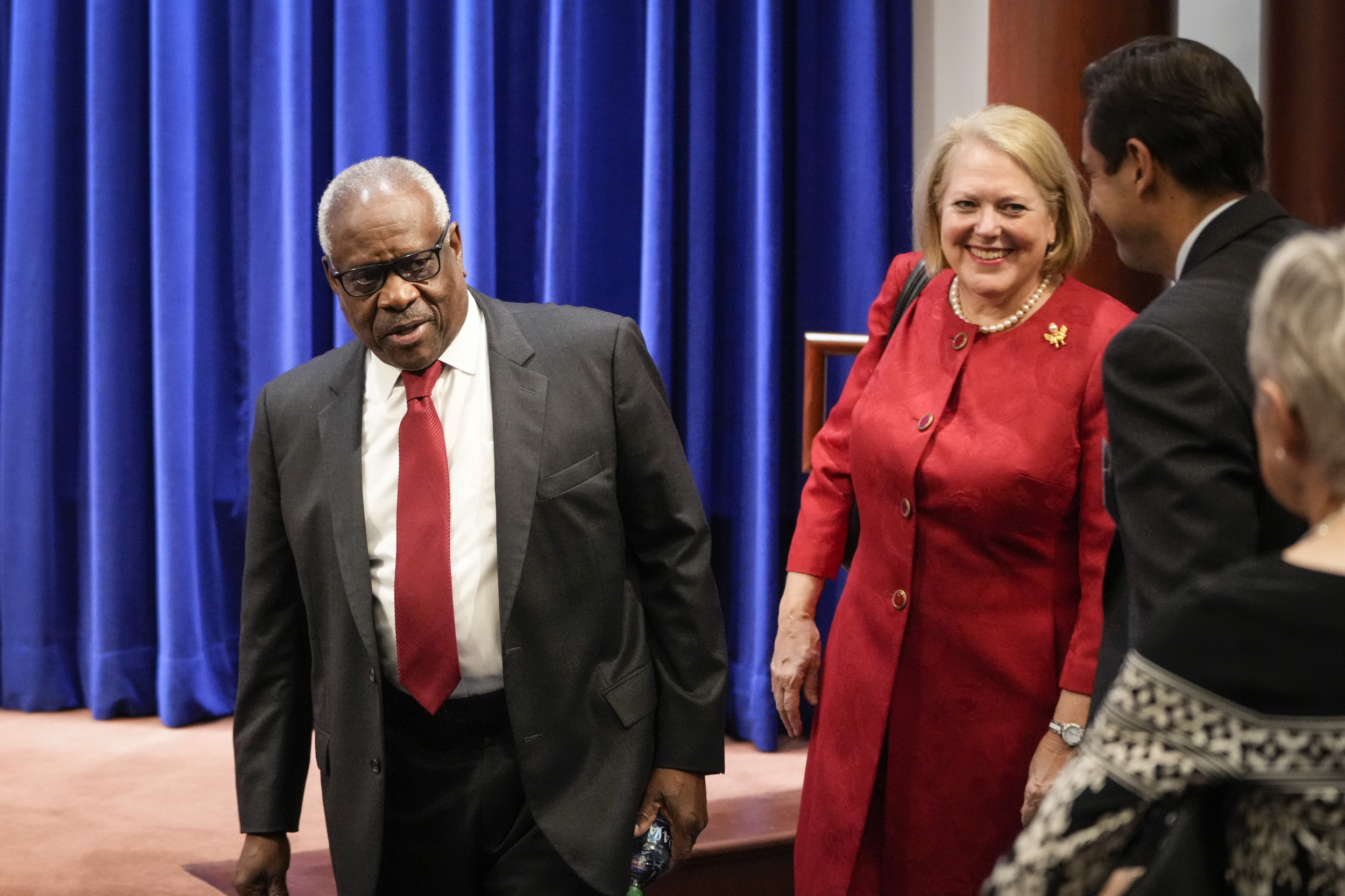 Clarence Thomas Risks Incriminating His Wife in Supreme Court Ruling Clarence Thomas Risks Incriminating His Wife in Supreme Court Ruling