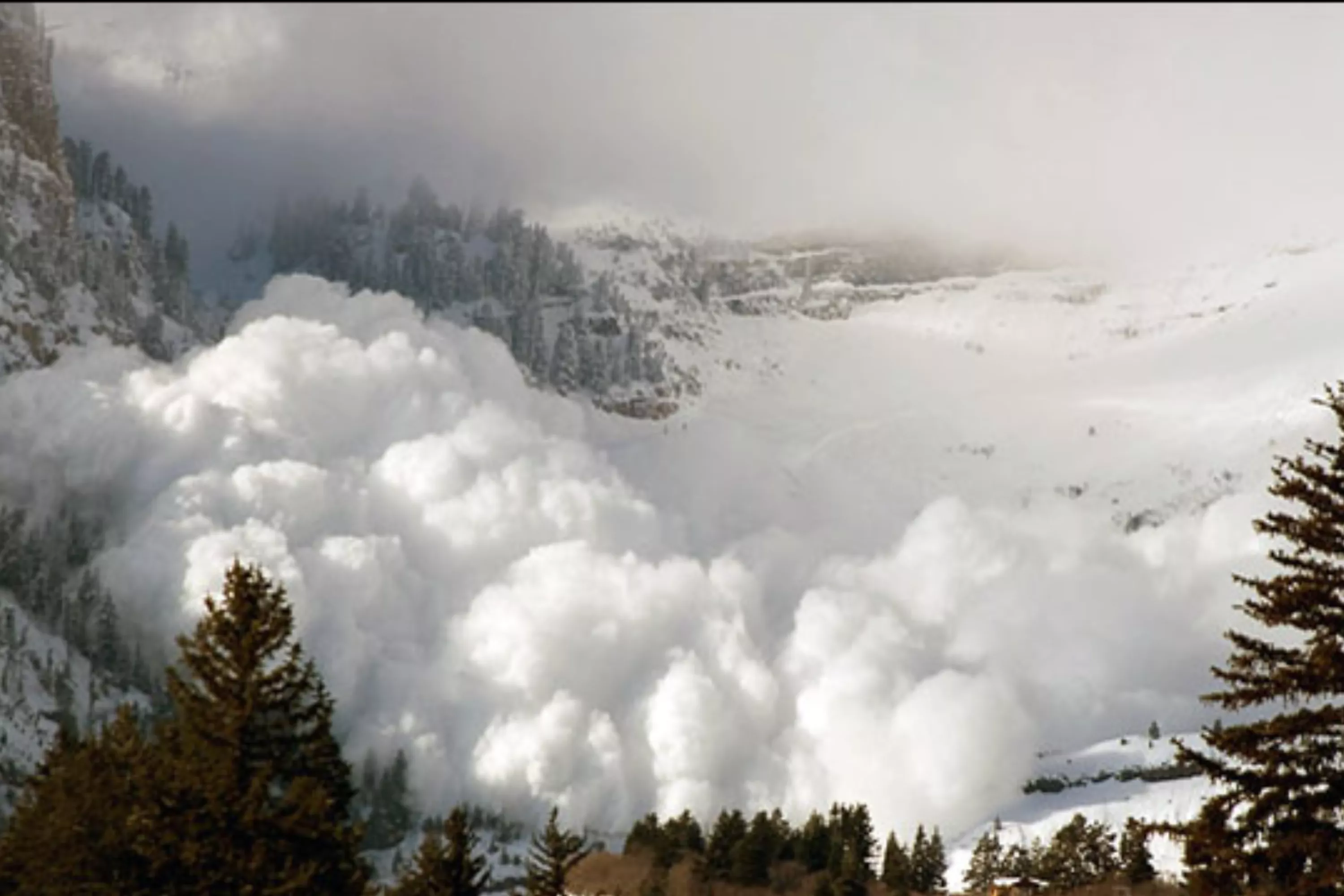 Avalanche Warning Issued for 5 States as Deadly Atmospheric River Arrives - Vimarsana News