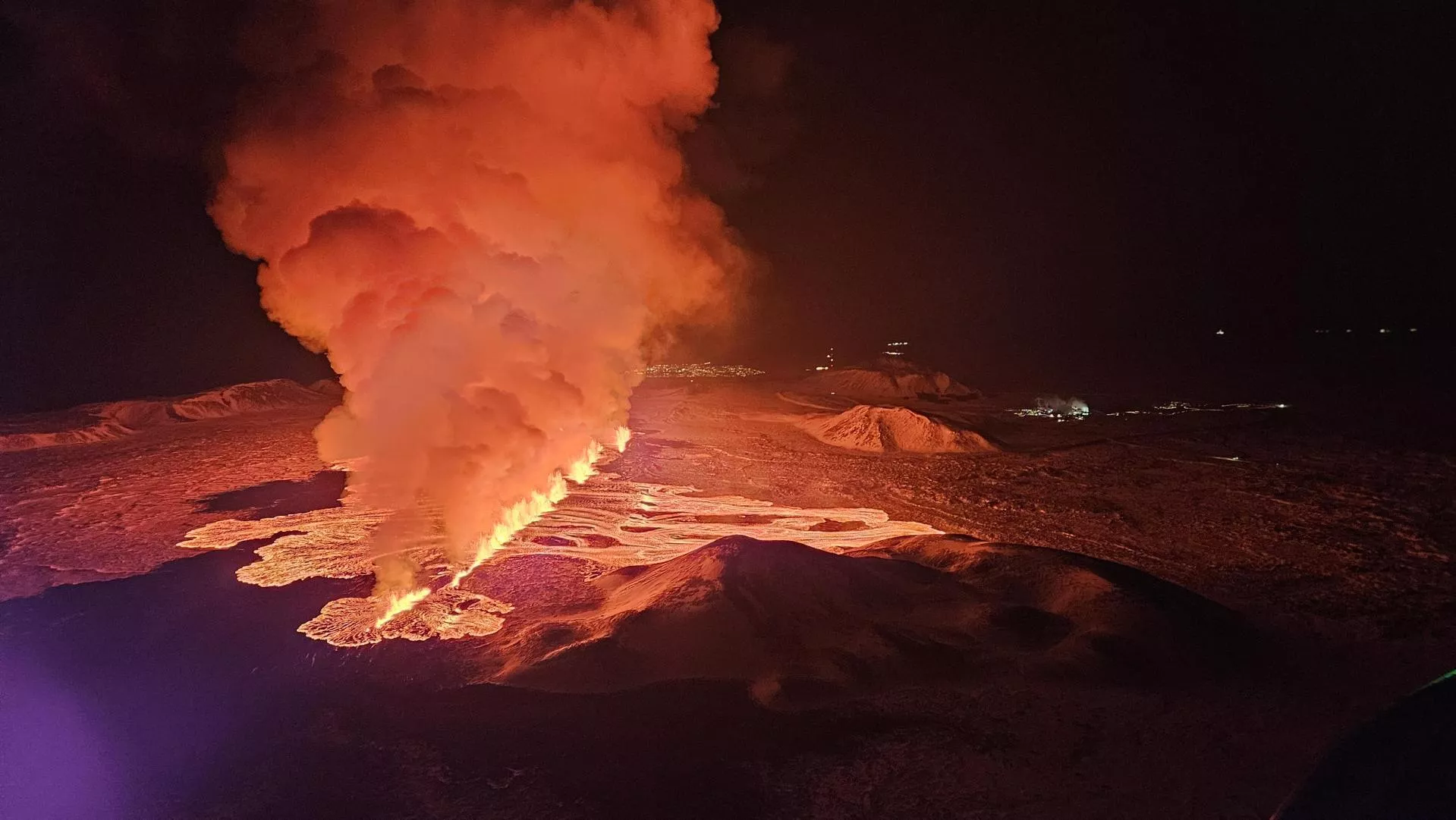 Iceland Volcano Update as Webcams Show Lava Fountains Up to 260 Feet Tall - Vimarsana News