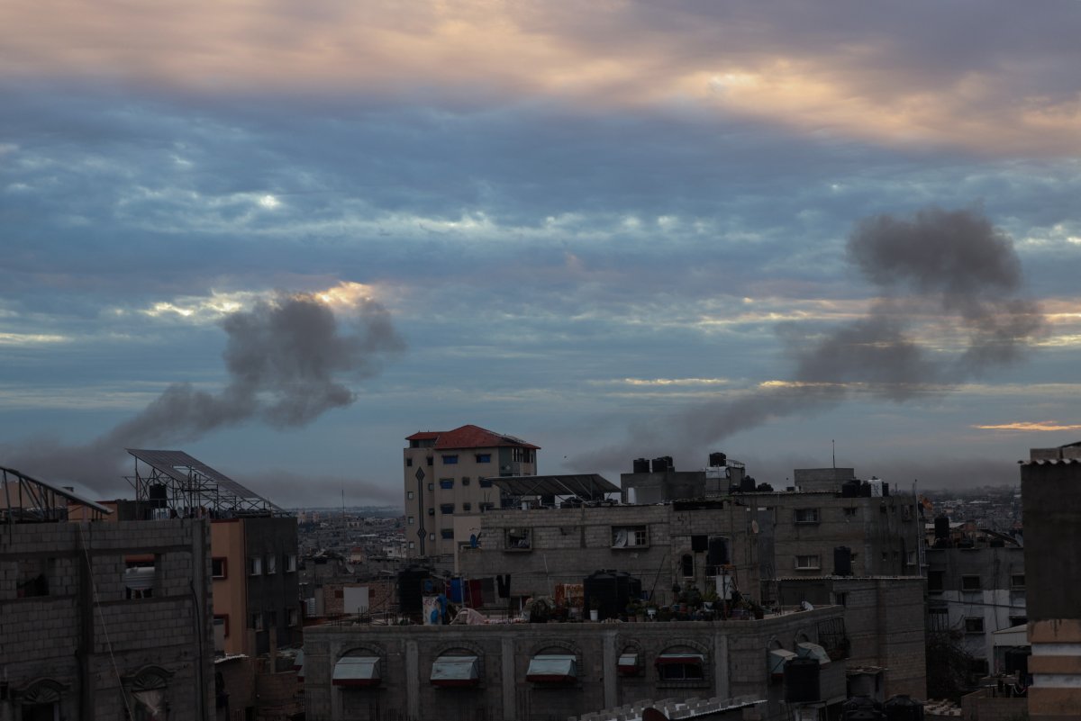 Smoke over Rafah during Israeli airstrikes 2024
