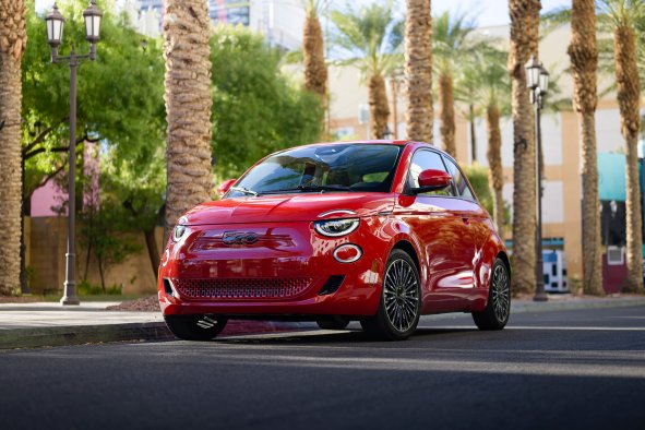 Electric Fiat 500e Is Returning to a Different America