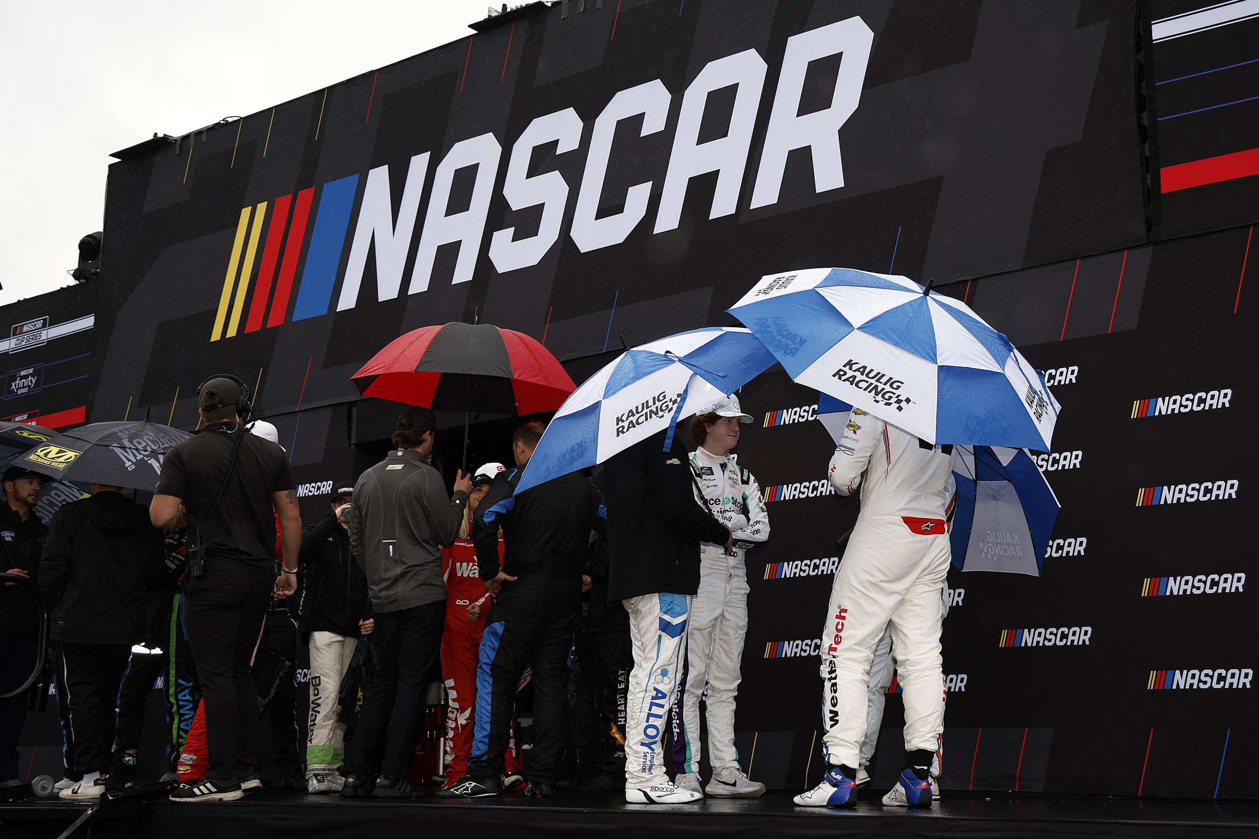 Why is the Daytona 500 not running?  Nascar race postponed due to weather
