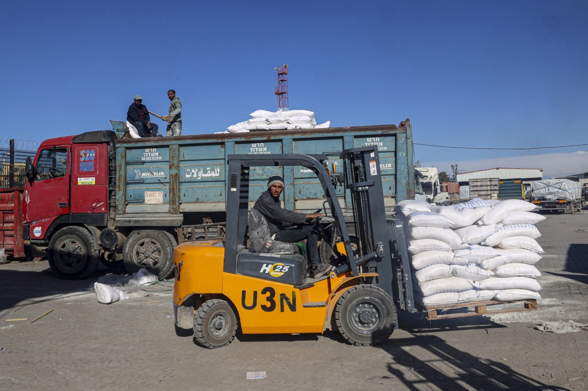 Israel Says It's the UN That Is Failing to Deliver Aid to Gaza - Newsweek