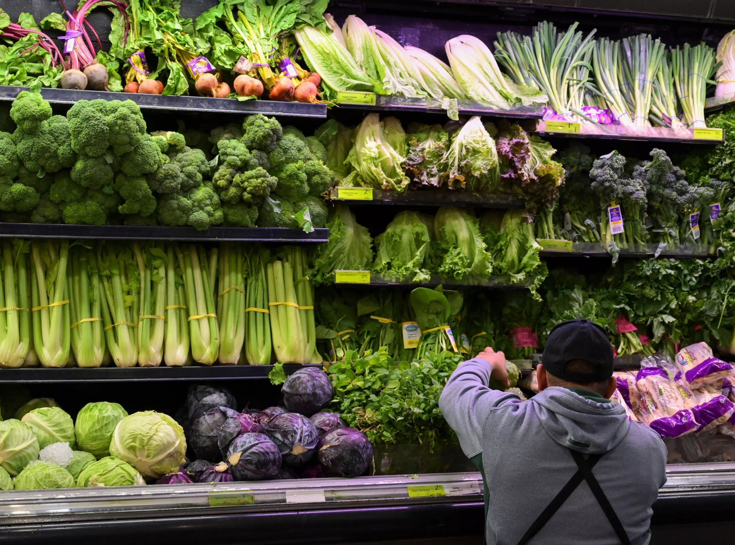 Republican Suggests Vaccines May Be Getting Injected Into Lettuce - Vimarsana News