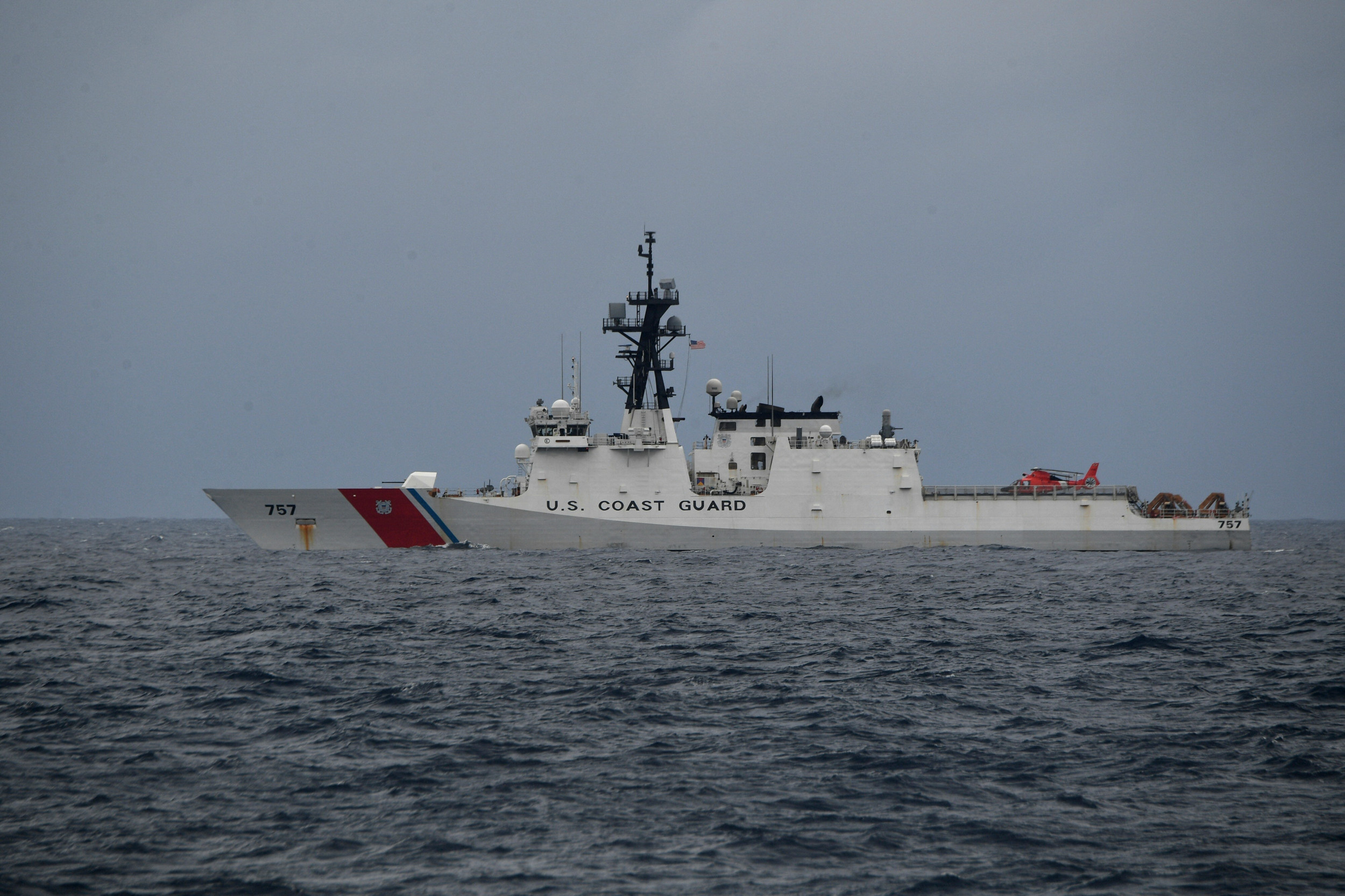 La Guardia Costera de Estados Unidos vigila los barcos chinos