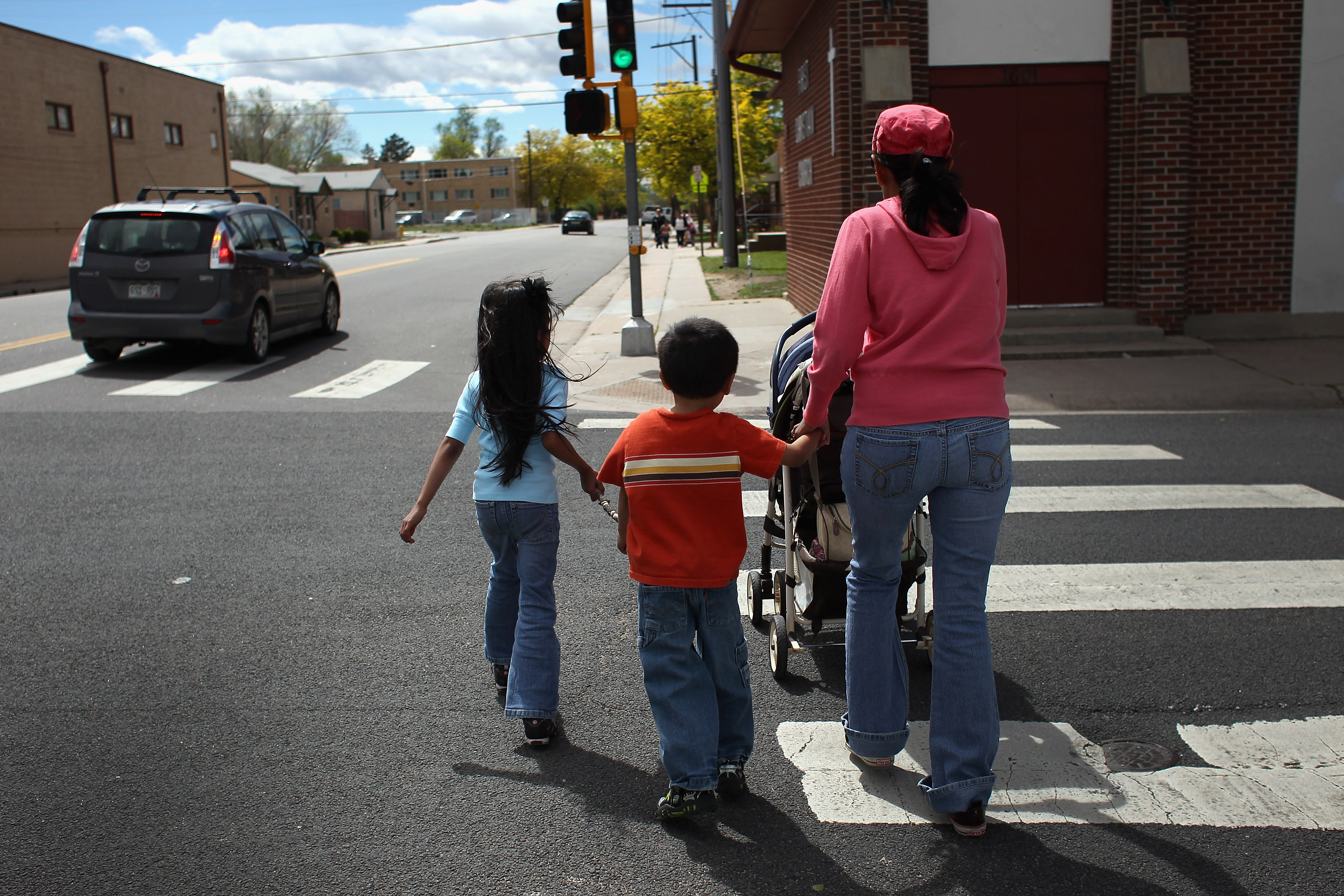 Colorado City Halts Funding For Migrants - Newsweek