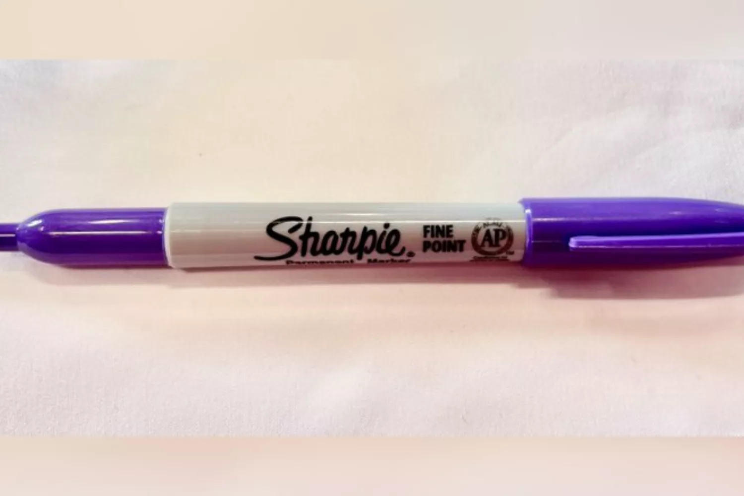 Can You Spot What's Different About This Sharpie Pen? A TSA Agent Did - Vimarsana News