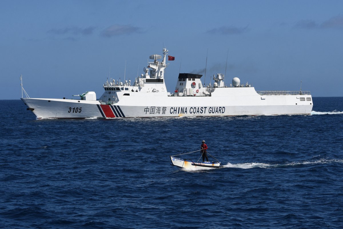 China Coast Guard Confronts Philippine Fishermen