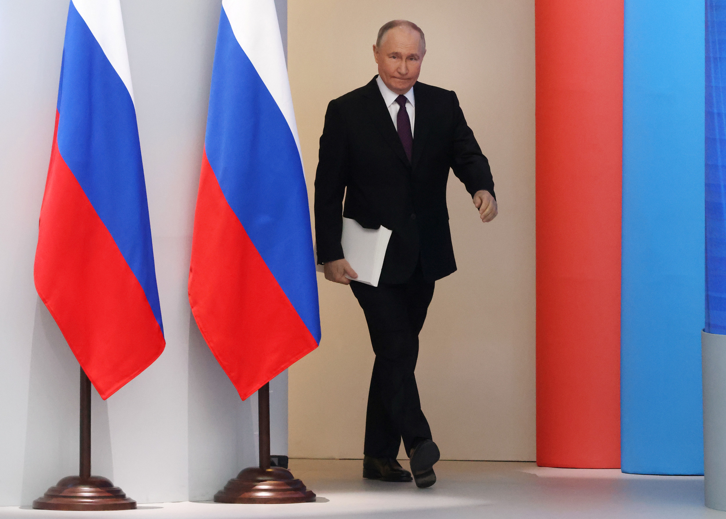 Les forces nucléaires russes sont prêtes, prévient Poutine