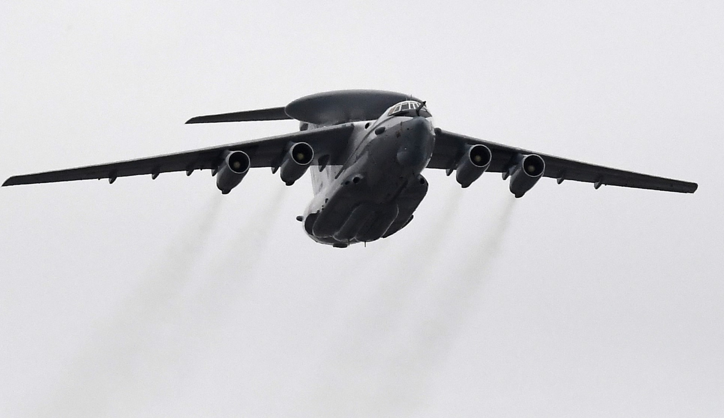 Rusko uzemnilo letouny A-50 po ukrajinských útocích: Velká Británie