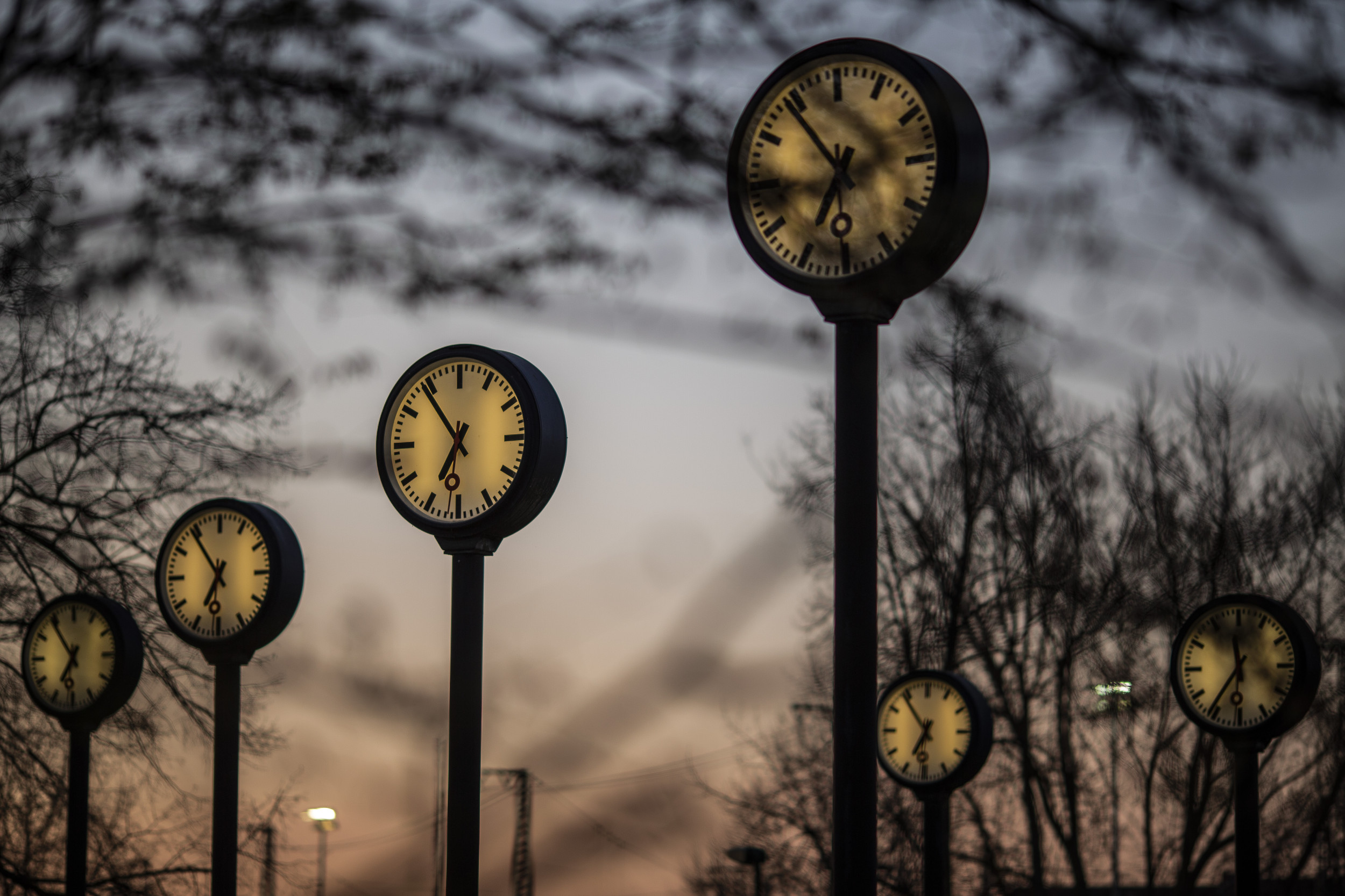 Which states don't observe daylight saving time? Where time won't