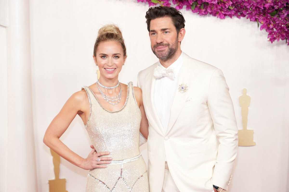 John Krasinski’s Sweet Reaction to Emily Blunt at Oscars