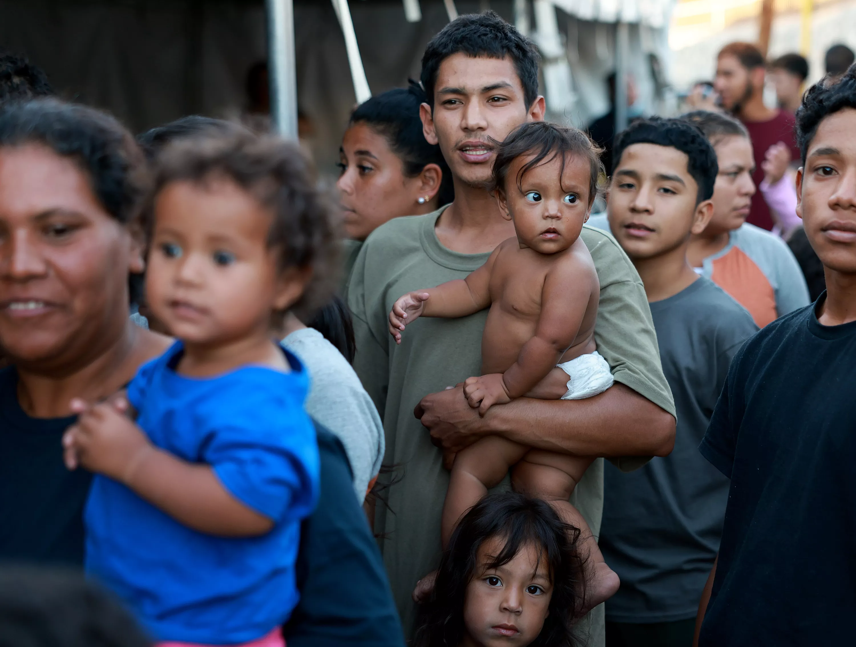 Texas Judge Deals Blow to Republican in Migrant Charity Fight - Vimarsana News