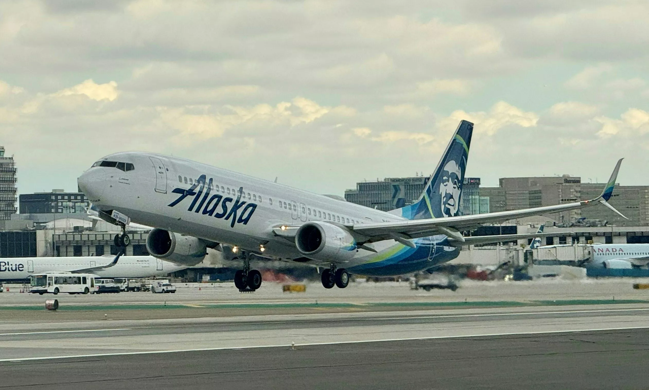 Republicans Sell Boeing Stock as Crisis Deepens - Vimarsana News