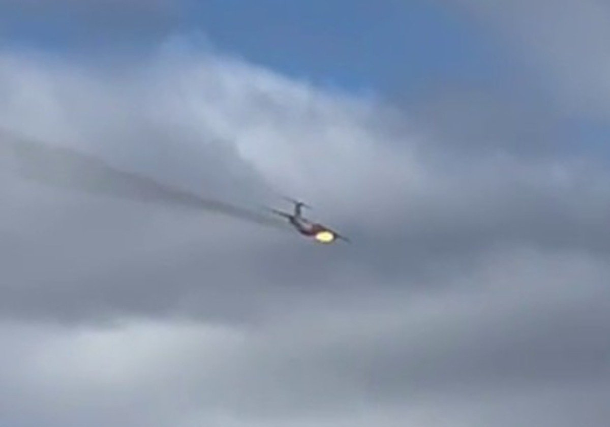 Il-76 military transport aircraft on fire