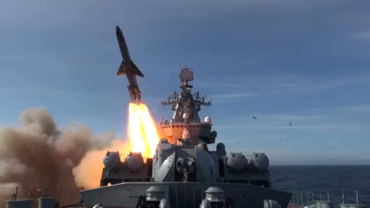 Russia, Varyag, missile, cruiser, fires, weapon