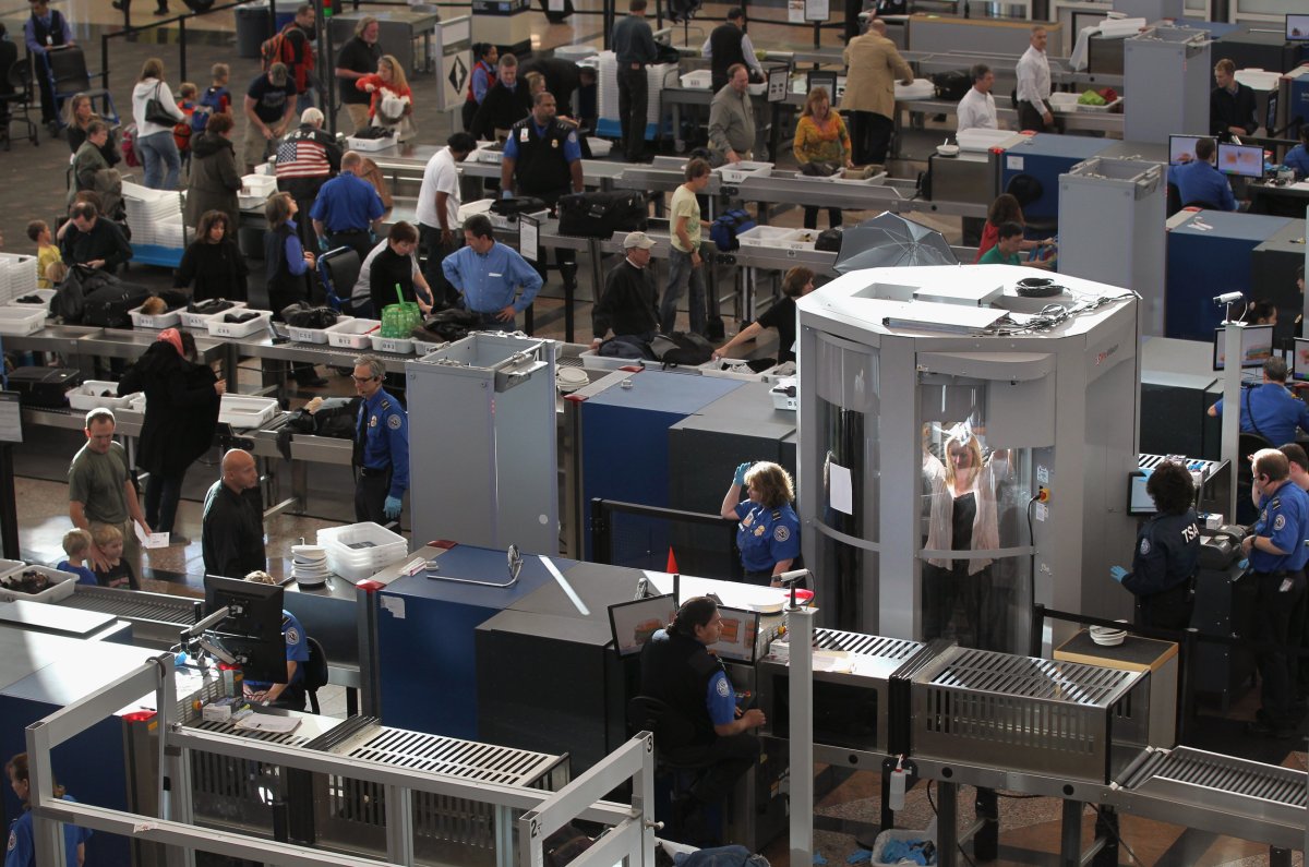 Mike Lee wants to abolish TSA 