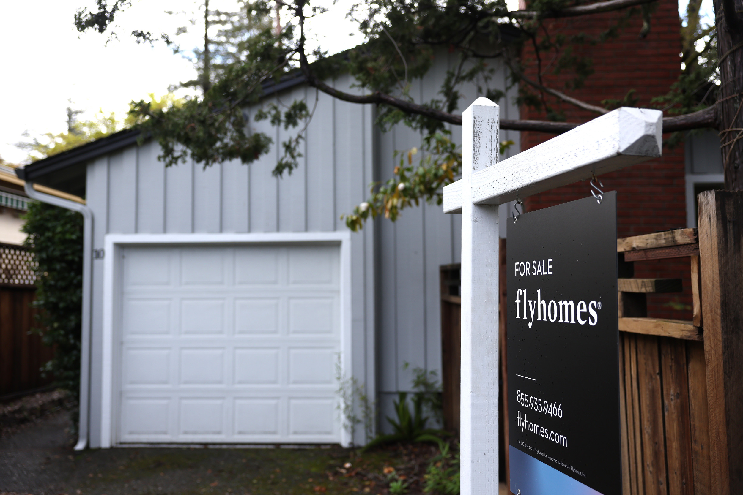 Mortgage Rates Are About to Rise at the Worst Time