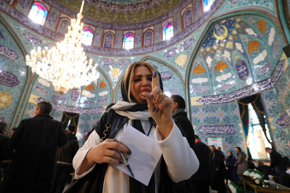 Iran, woman, votes, in, elections, 2024
