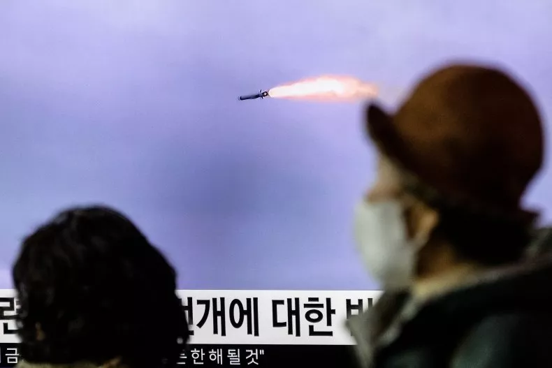 C'est le Début de la Fin - Page 9 North-korea-fires-ballistic-missiles