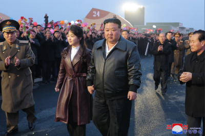 Kim Jong Un And Daughter Tour Greenhouse