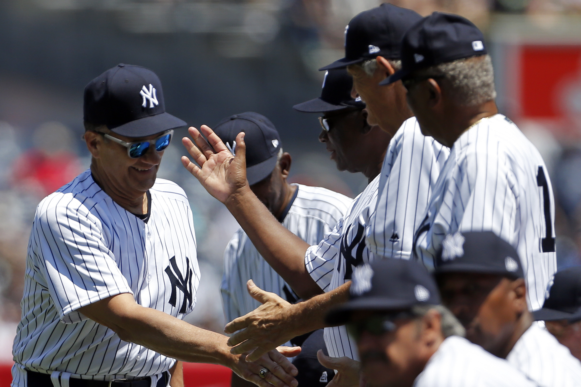 NY Yankees News: Legendary Manager Surprises Fans with Mound Visit at Spring Training