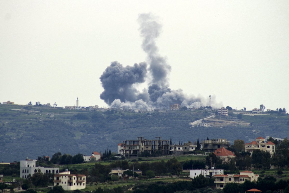 Israel, strikes, southern, Lebanon, amid, Gaza, war