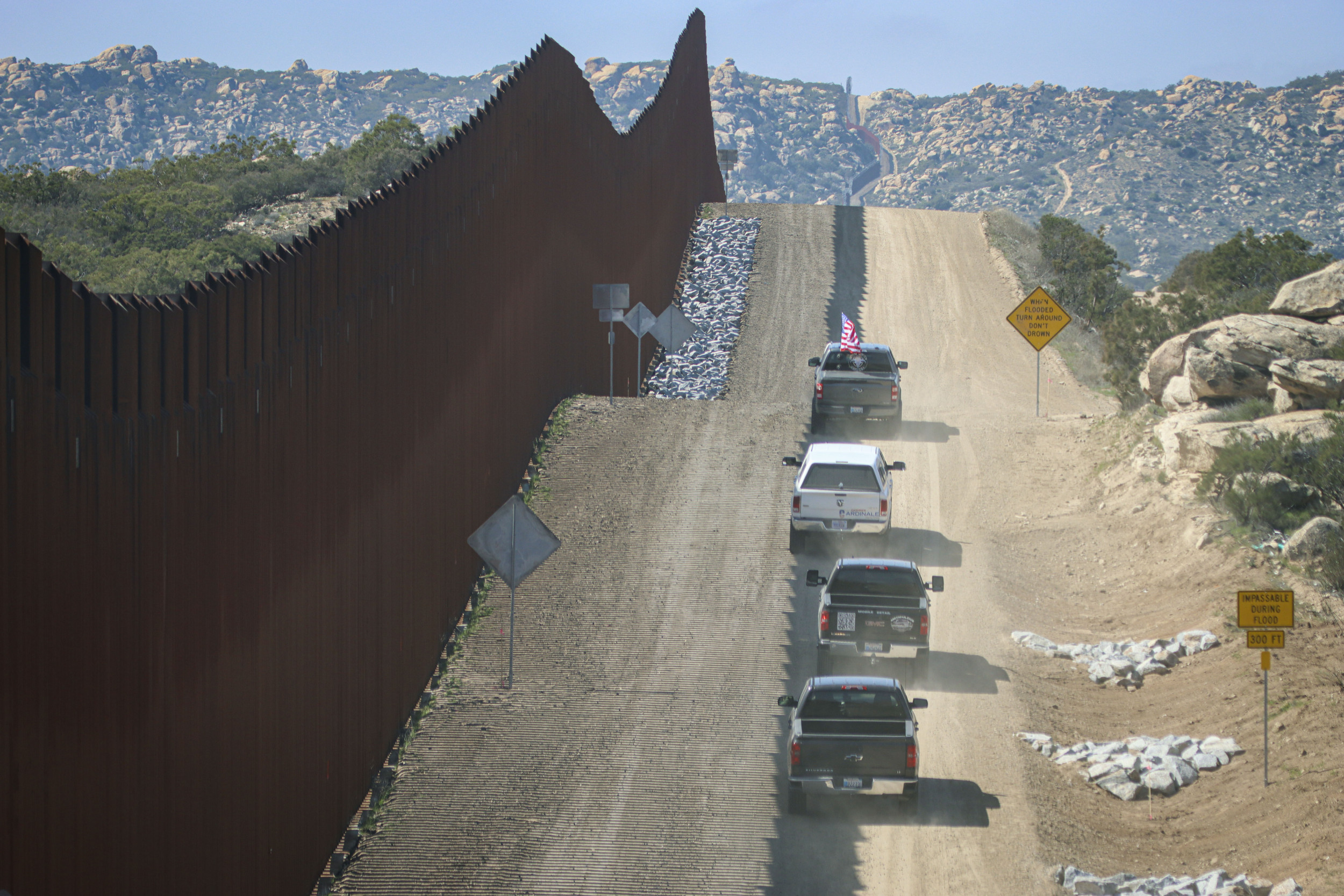 US Border Spot Sees Migrant Crossings Plunge 90 Percent
