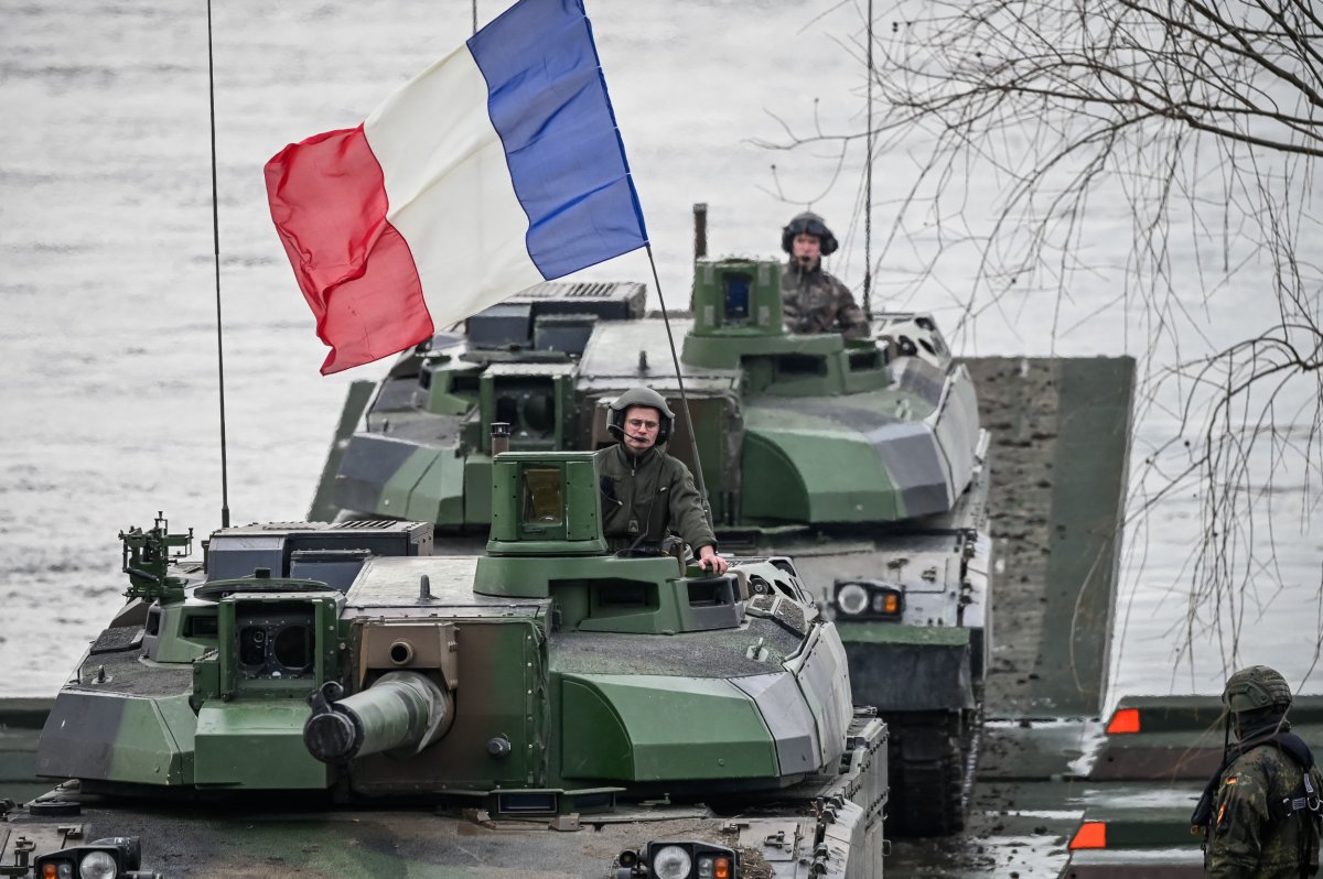 French tanks cross Vistula River in Poland