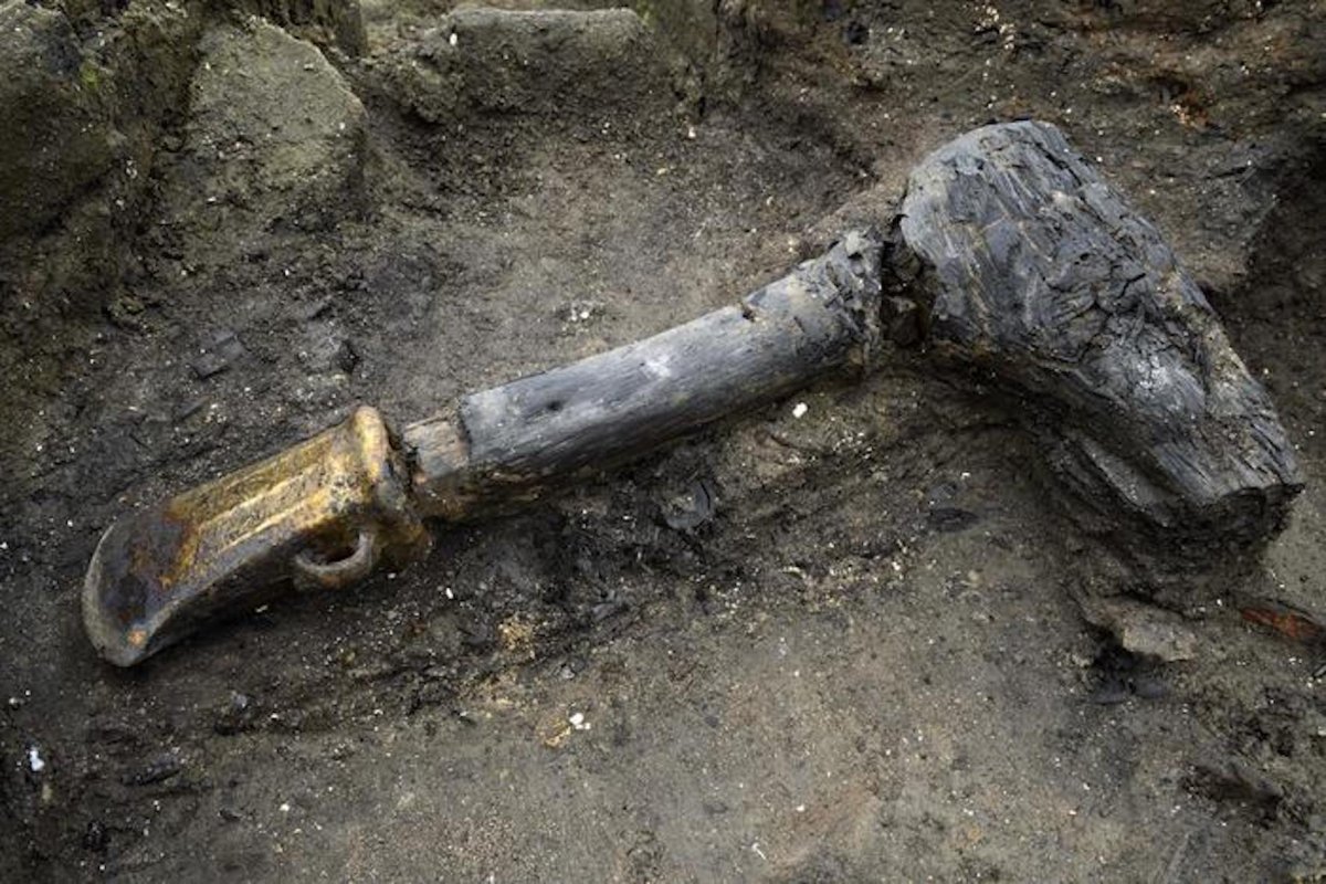 An intact prehistoric hafted axe