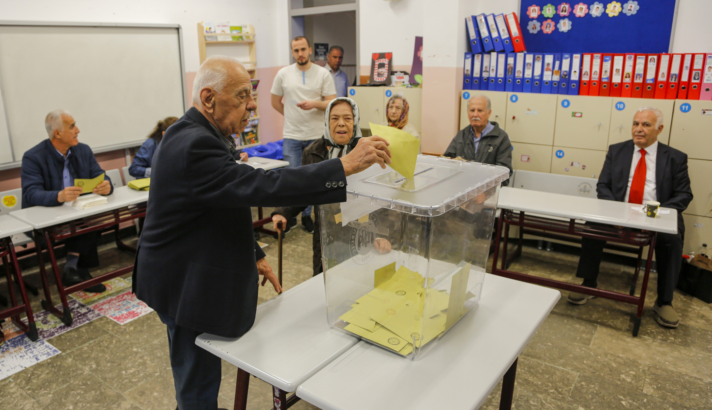 Why Isn’t Migration a Big-Ticket Issue in Turkey’s Municipal Elections?