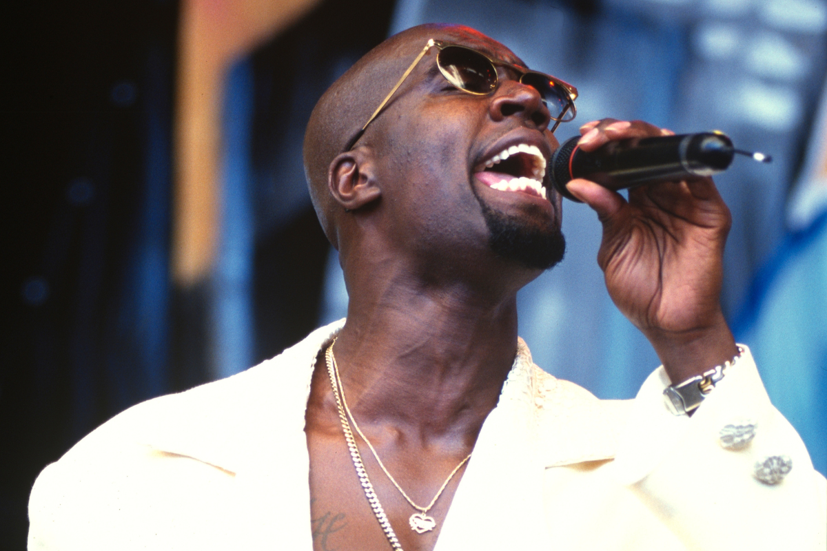 Aaron Hall performing in 1994